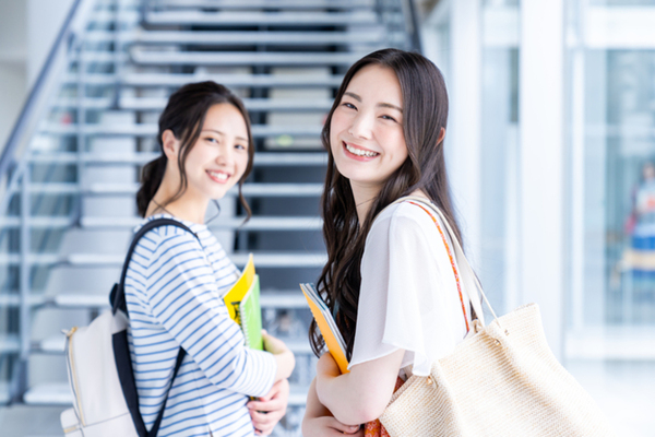 ★学業とアルバイトはWワーク★　【矢場町で肩こり・脚のむくみ・姿勢矯正ならウェミアス!　20時以降施術OK】