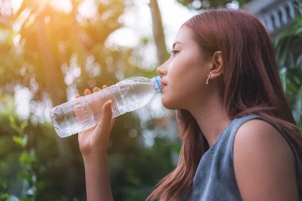 ★炭酸は飲んでも浸かっても◎★　美容整体　全身美矯正　ドームサウナ　ヘッドマッサージ　美容矯正専門店　ウェミアス