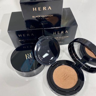 ☆待望の入荷☆HERA ブラッククッション