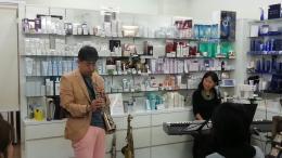 10月18日化粧品店でJAZZ